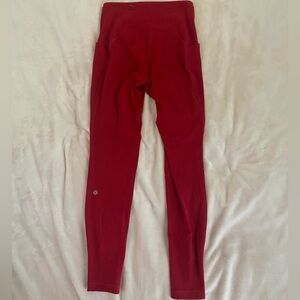 NWT LULULEMON LEGGINGS SIZE 6!